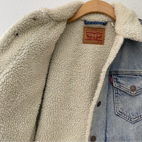 Levi’s Puff Sleeve Sherpa Jean Denim Puff-Sleeve Trucker Jacket - Picture 4 of 10
